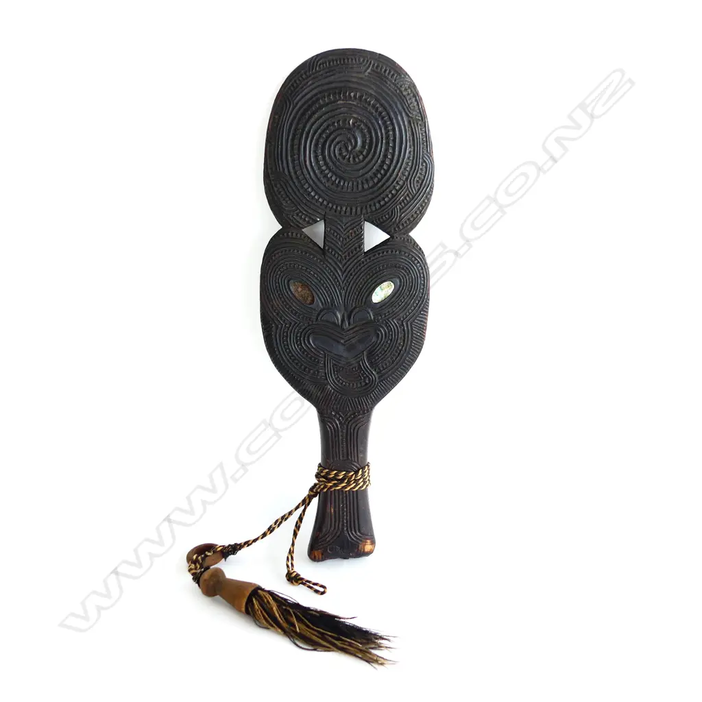 A c1900 Māori carved wooden kotiate (hand club), Image 1++